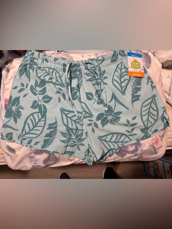 Columbia Pants - Columbia Women’s Light Teal Tropical Print Swim Shorts Medium NWT